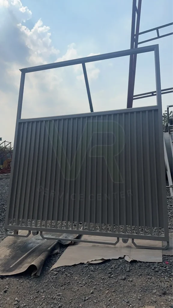 พ่นอบสีประตูรั้ว