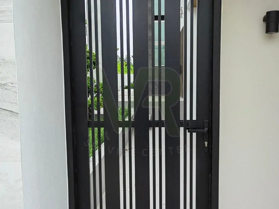 ประตูเปิดบานเดี่ยว