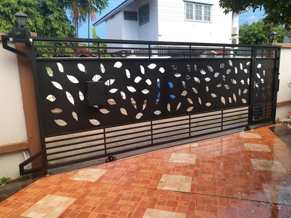 ประตูบานเลื่อน